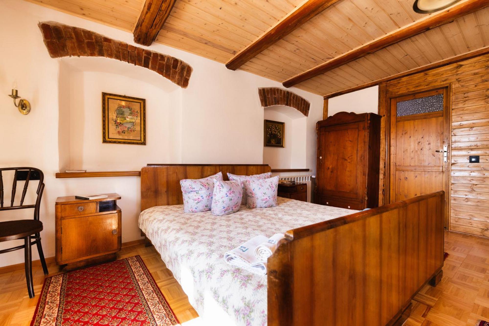 Gajraj Villa Радков Екстериор снимка